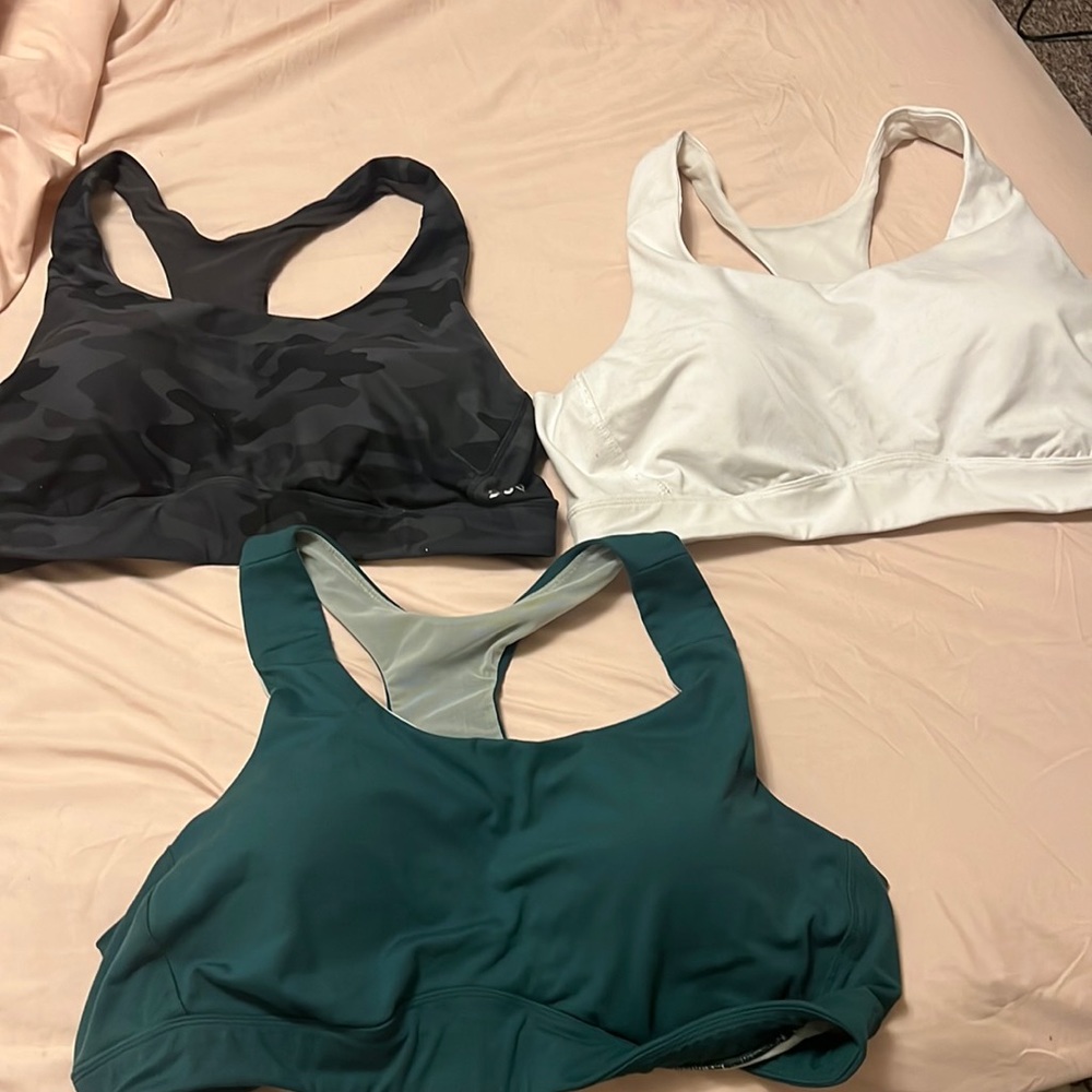 Excellent condition medium support DsG sport bras with removable pads